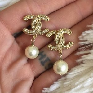 ‘20 Chanel gold & crystal pearl drop earrings